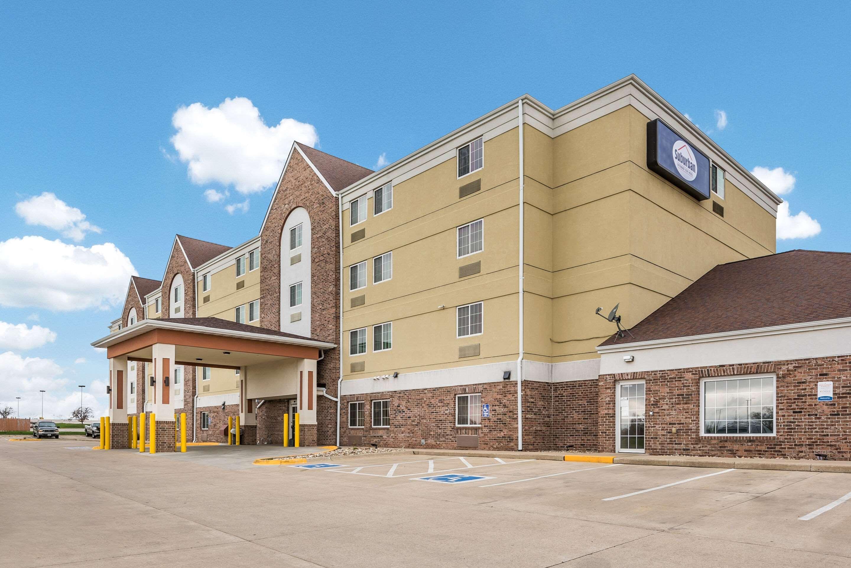 Suburban Extended Stay Hotel Waterloo - Cedar Falls - Cedar Valley Eksteriør billede